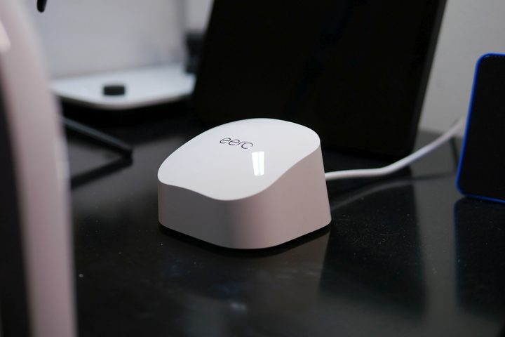 Eero 6 Wi-Fi Mesh Router