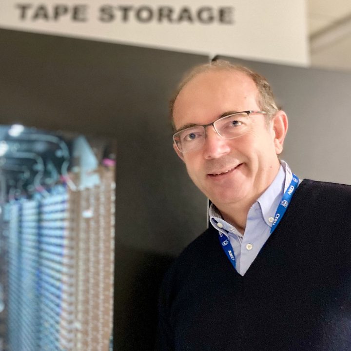 ibm magnetic storage record tape