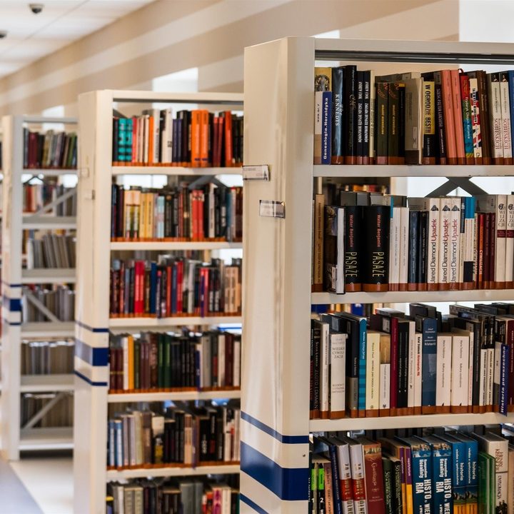 Rows and rows of bookshelves filled with books.