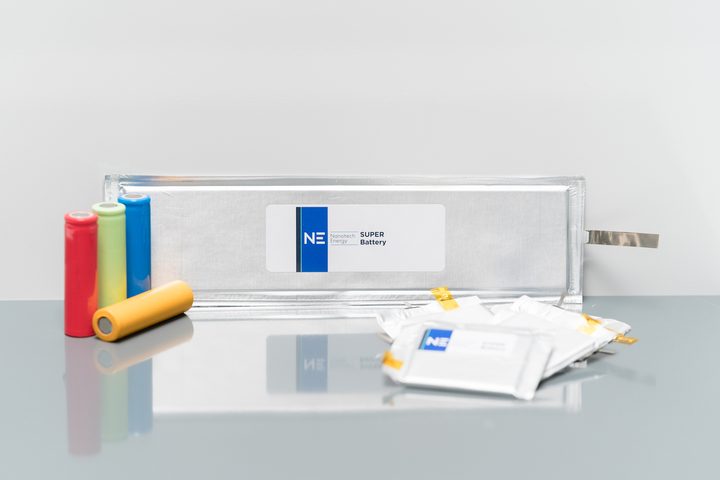 Graphene super battery