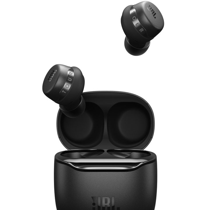 JBL Tour Pro+.