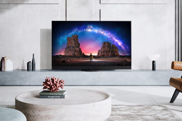 Panasonic JZ2000 OLED TV
