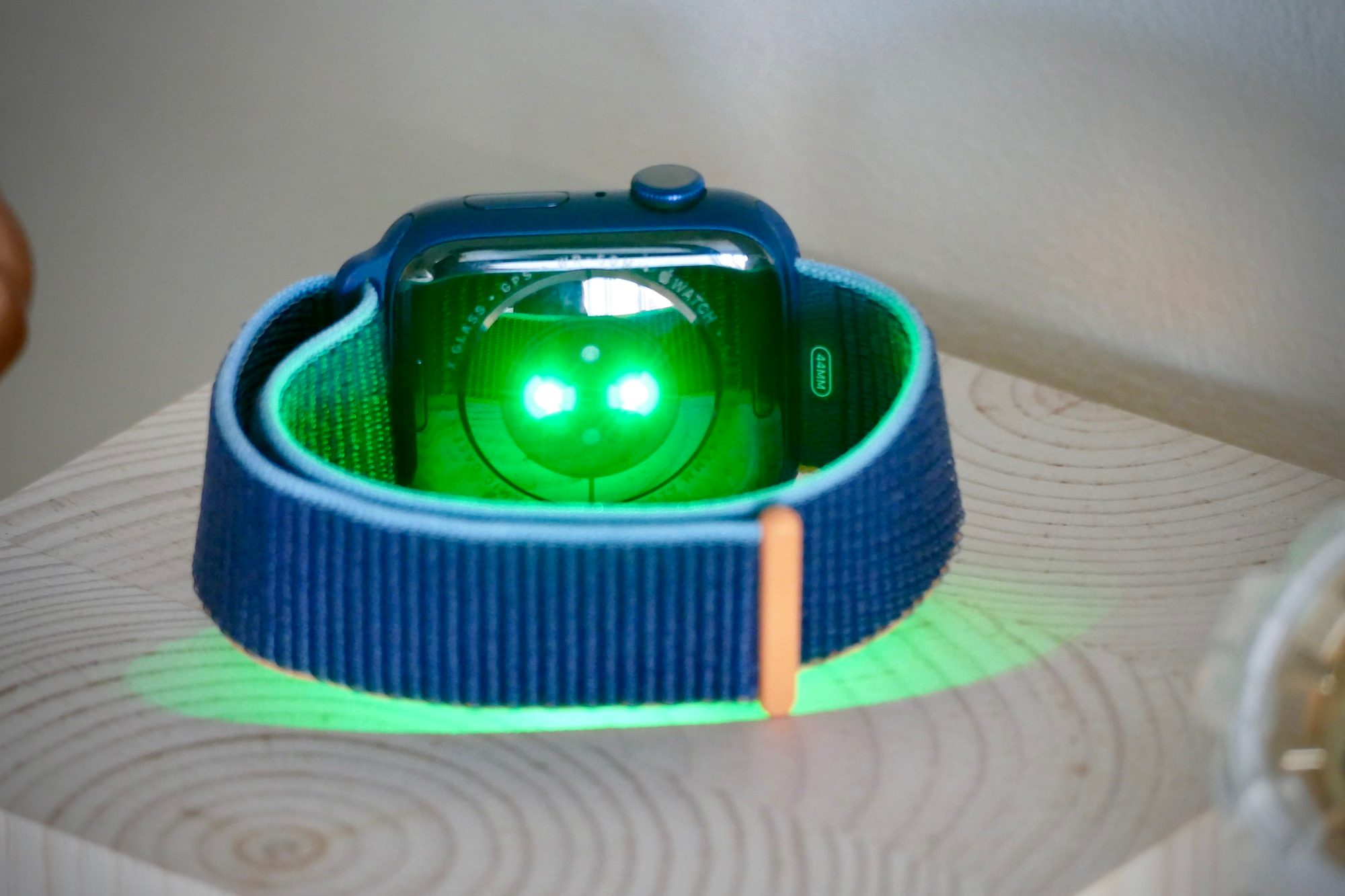 dark skin tone wrist heart rate monitor signal interference green LED light absorption