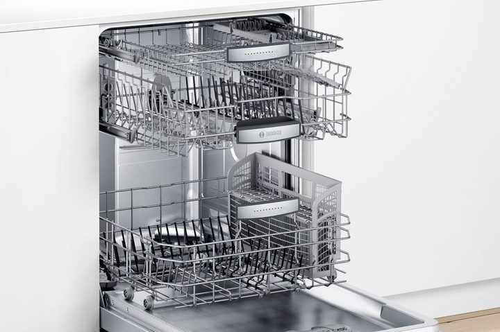 The Bosch SHPM88Z75N dishwasher.