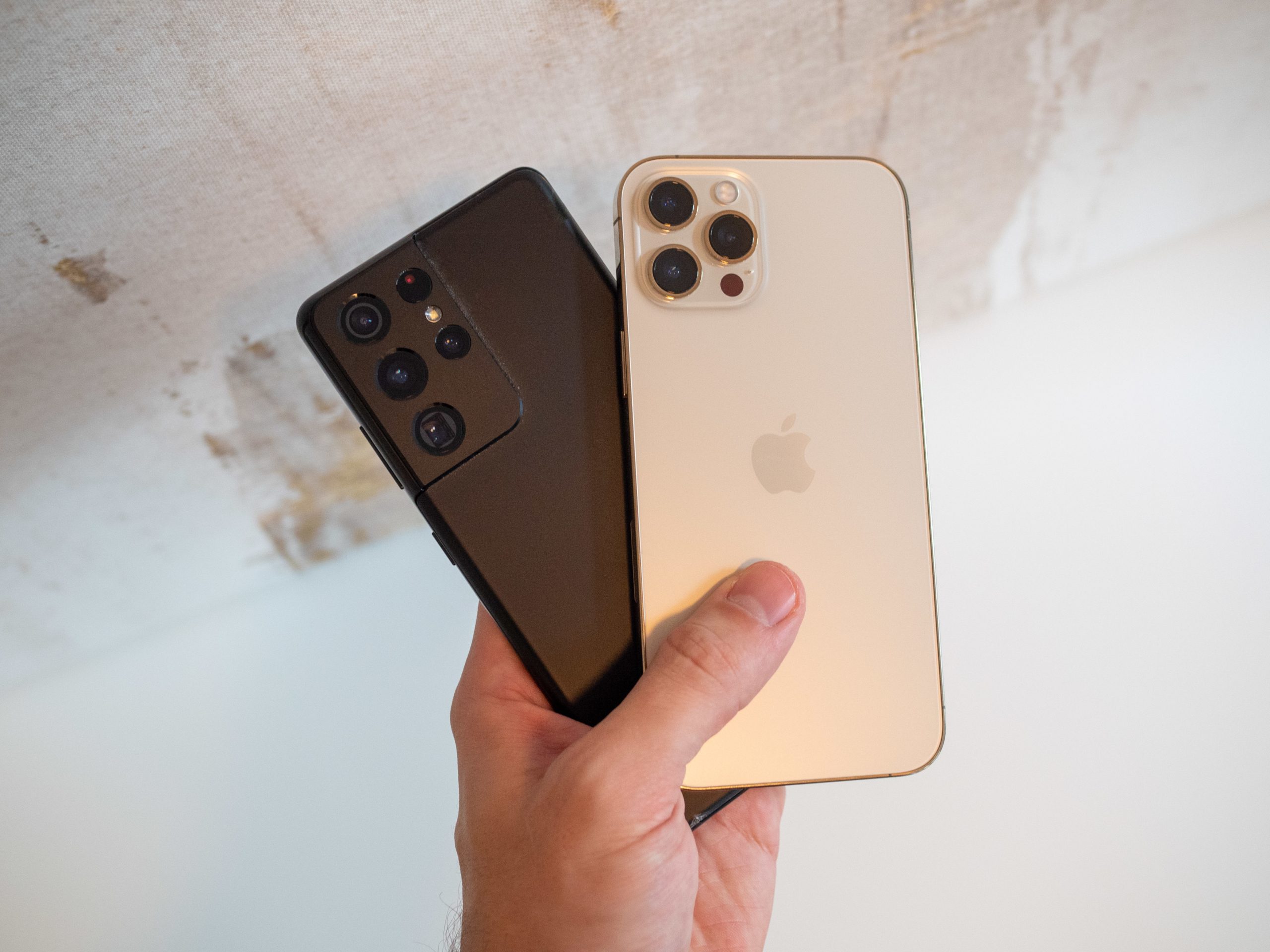 iPhone 12 Pro Max and Galaxy S21 Ultra