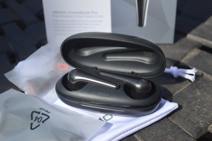 1More ComfoBuds Pro