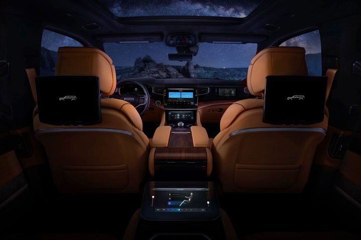 2022 Jeep Grand Wagoneer interior