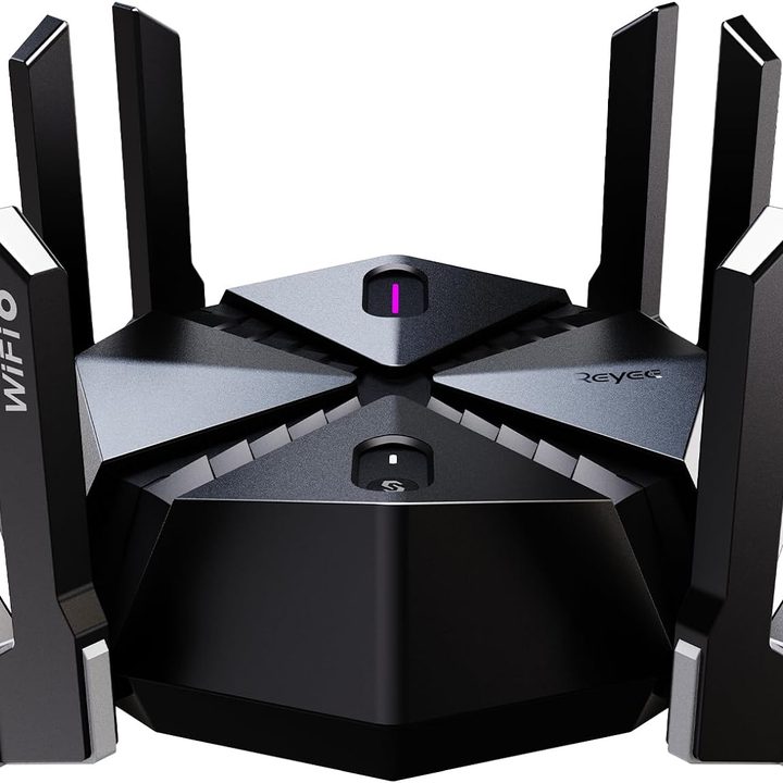 The Reyee E6 router.