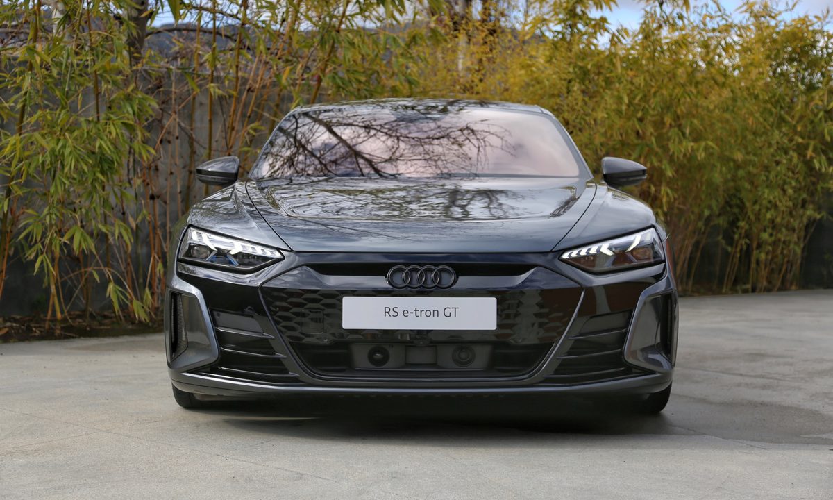Audi e-tron GT front angle
