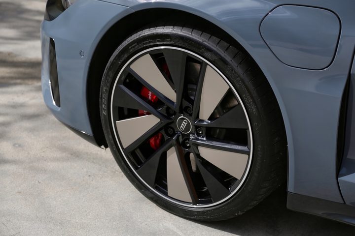 Close up of a wheel on Audi's 2021 e-tron GT