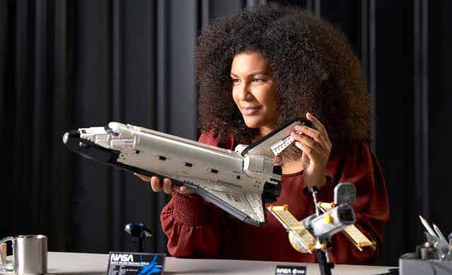 legos new space shuttle set includes hubble telescope model lego discovery
