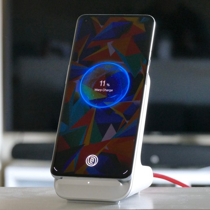 oneplus 9 pro review wireless charger