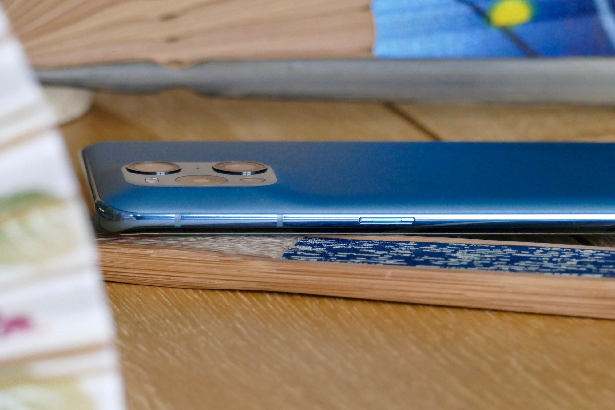 oppo find x3 pro review power button