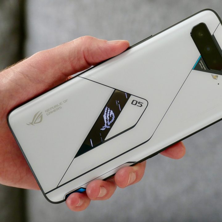 asus rog phone 5 ultimate fan gift package back