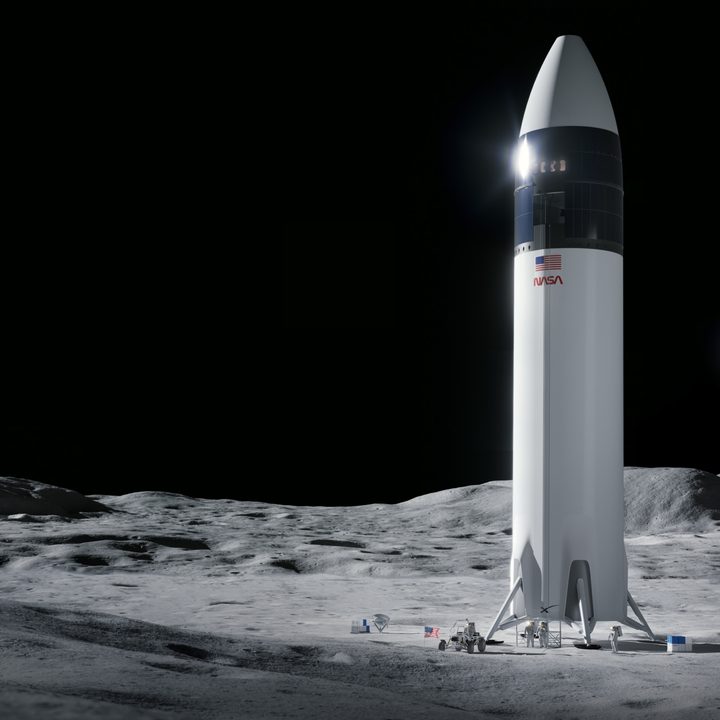 Illustration of SpaceX Starship human lander design that will carry the first NASA astronauts to the surface of the Moon under the Artemis program.