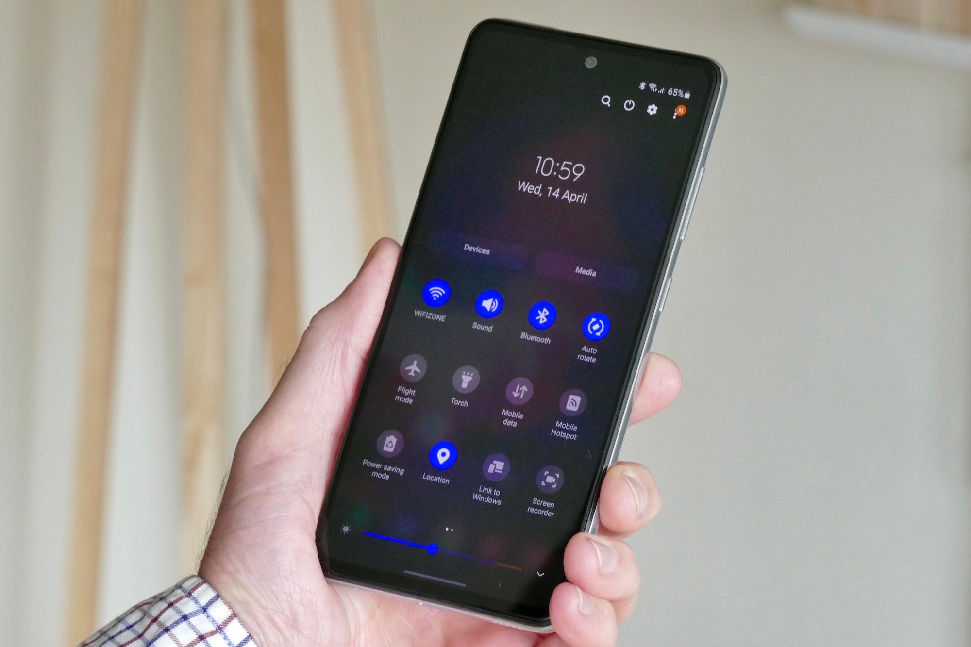 samsung galaxy a52 5g review shortcuts
