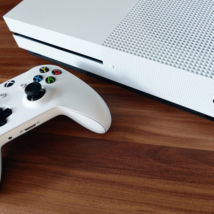 Xbox One console and controller.
