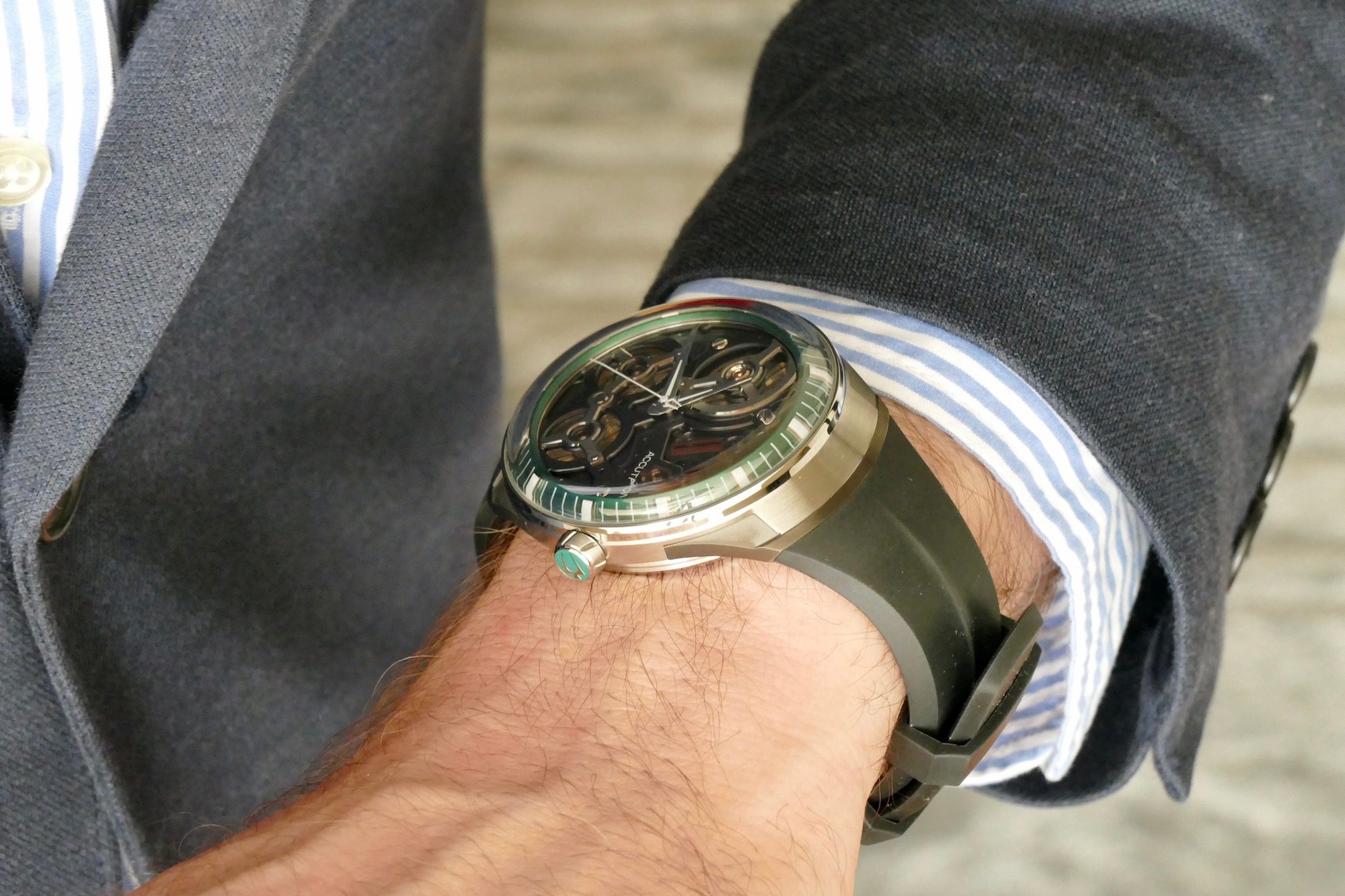 Inside the Accutron DNA: The world's first twin-turbine electrostatic ...