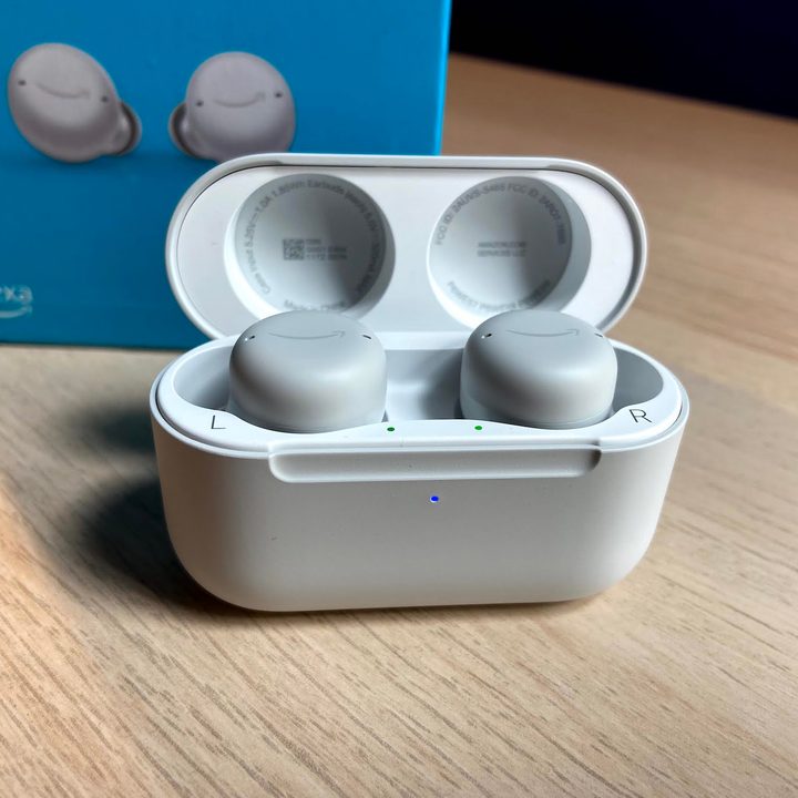 Amazon Echo Buds 2