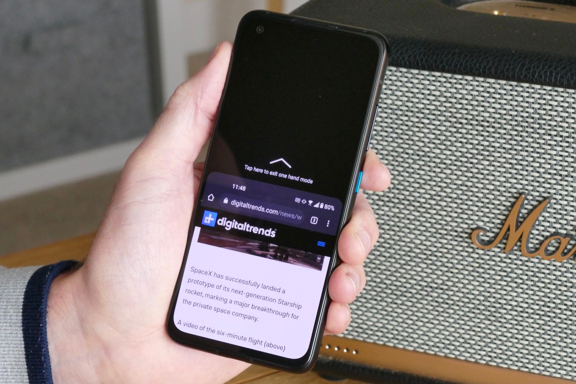 asus zenfone 8 review one hand mode