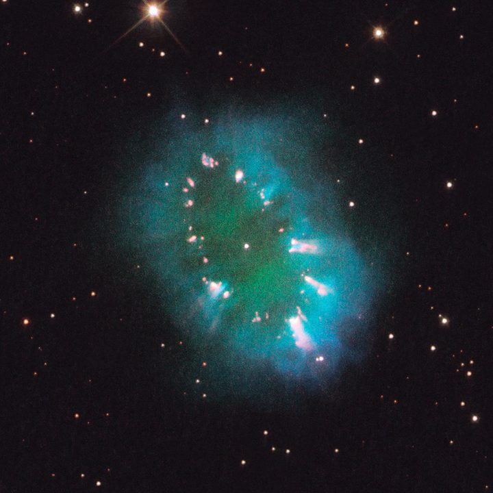 A previous image of the Necklace Nebula, taken by Hubble in 2011.