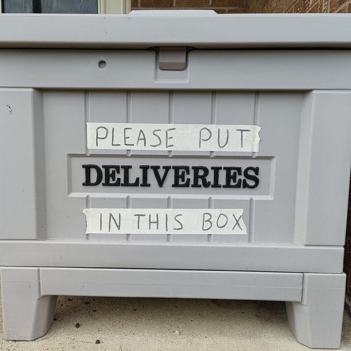 This is the final modification I made to the Yale Smart Delivery box.