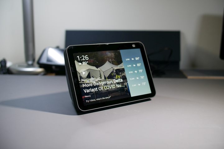 Amazon Echo Show 8 2021 home screen.