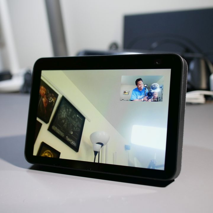Amazon Echo Show 8 2021 pan and zoom camera.