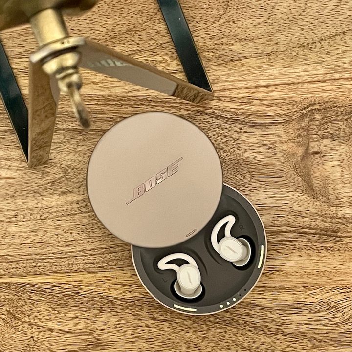 Bose Sleepbuds 2 in open case.