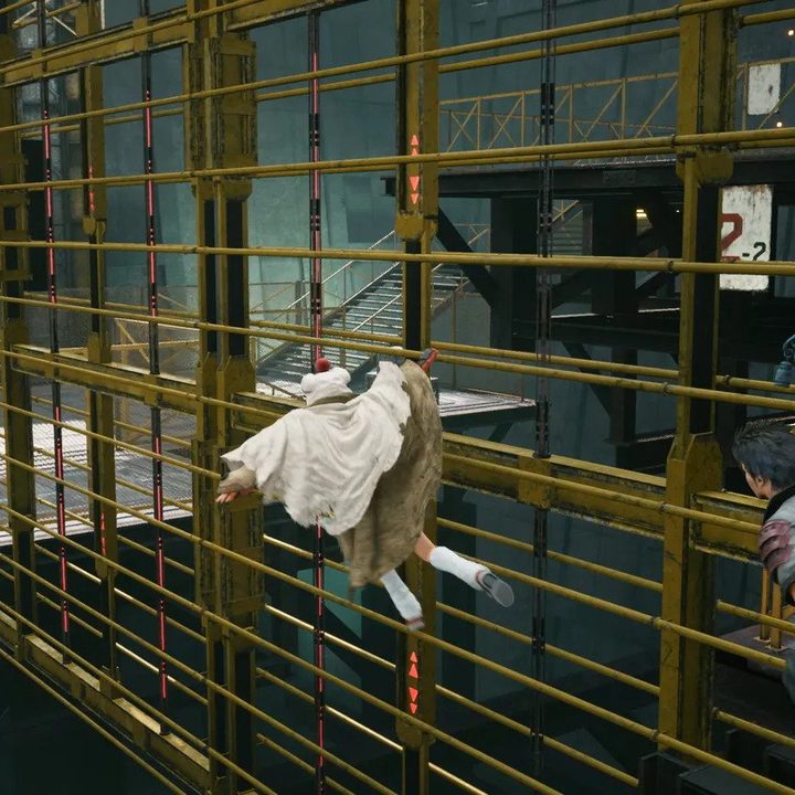 Yuffie runs across a grate in Final Fantasy VII Remake Intergrade.