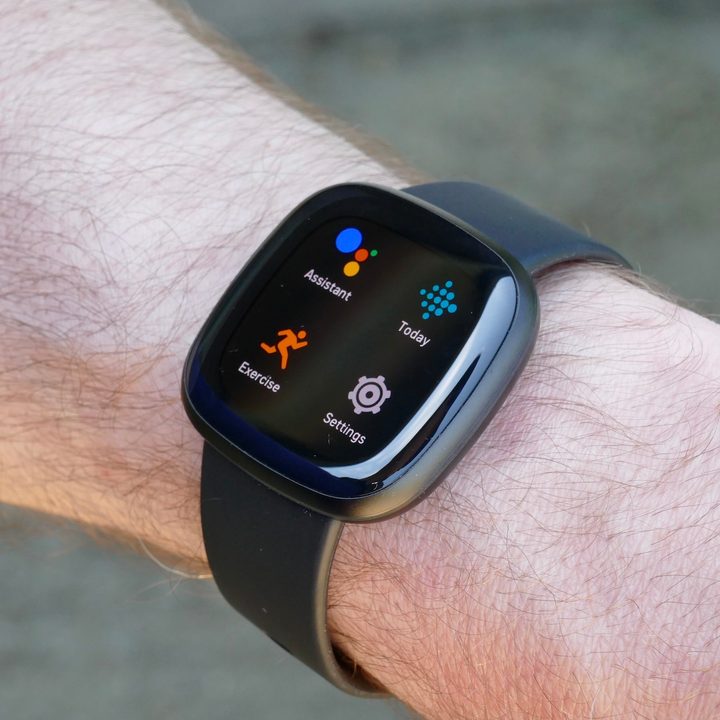 Fitbit Versa 3 menu.