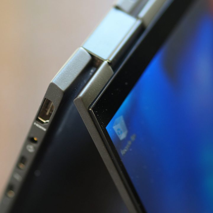 The 360-degree hinge of the HP Elite Dragonfly Max.