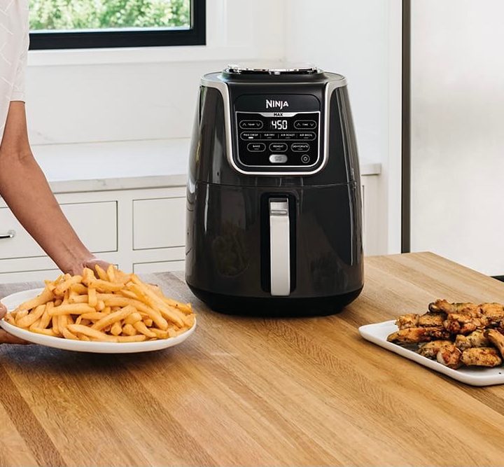 Countertop image of the Ninja Air Fryer Max XL.