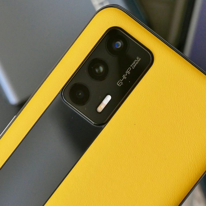 Realme GT camera module