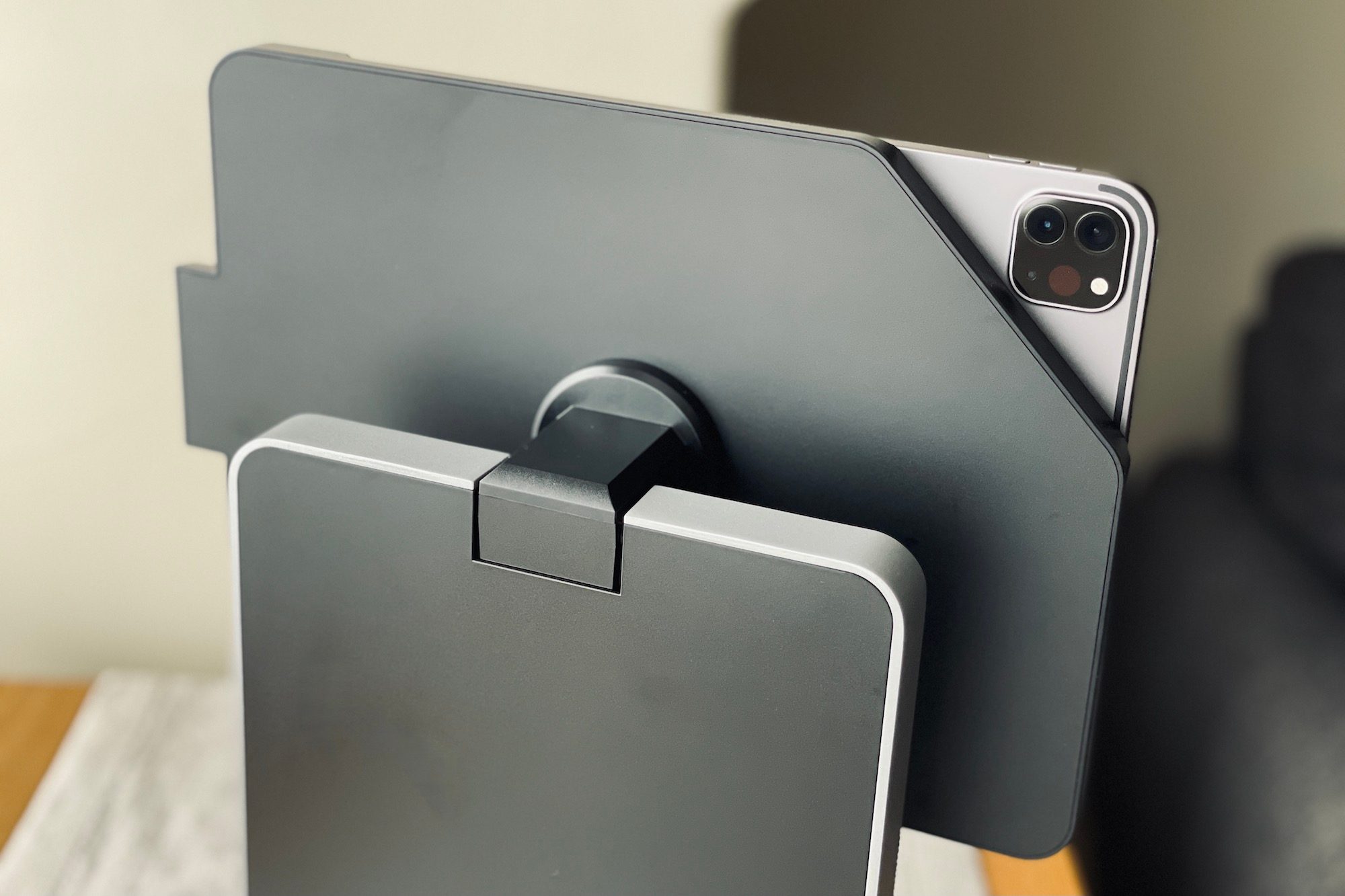 The back of the Kensington StudioDock's screen bracket.