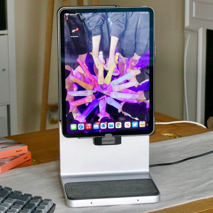 The Kensington StudioDock in portrait orientation