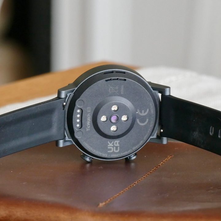 Heart rate sensor on the TicWatch E3,