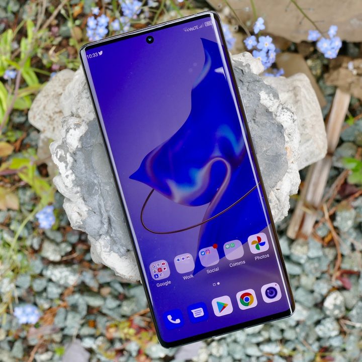 ZTE Axon 30 Ultra screen from above
