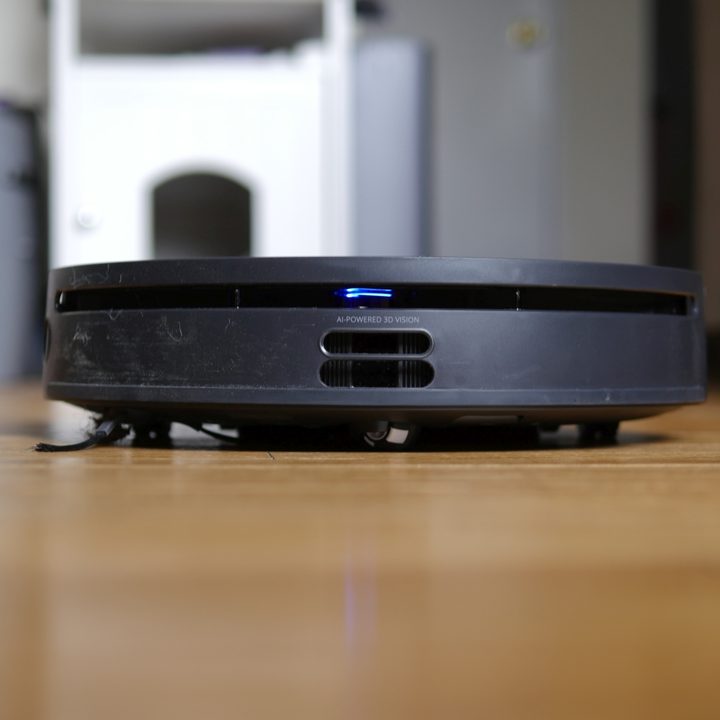 Front view of 360 Robot Vacuum Cleaner S10