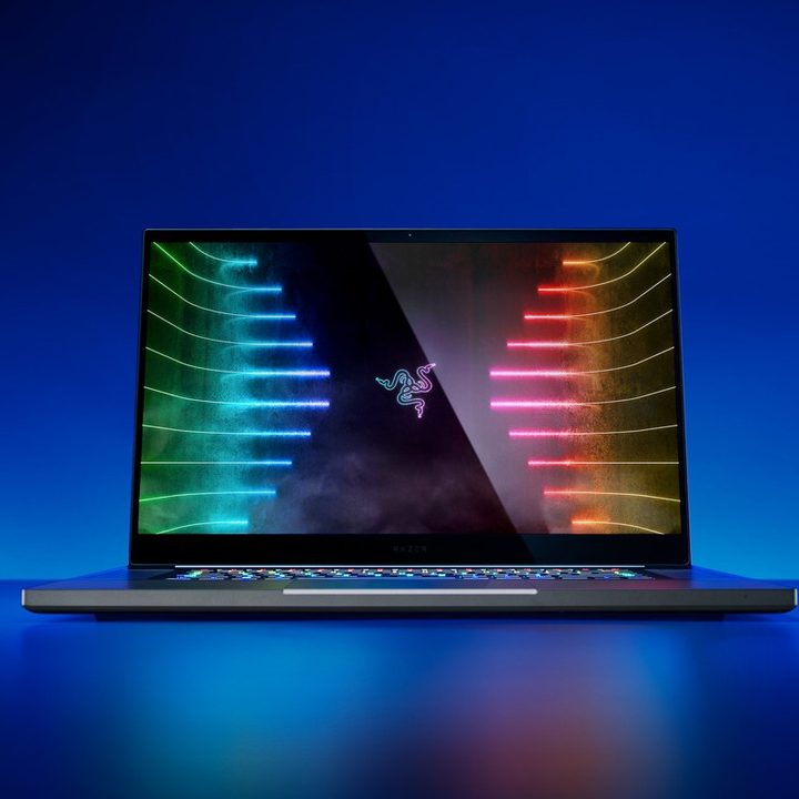 The Razer Blade 17's glossy 4K screen.