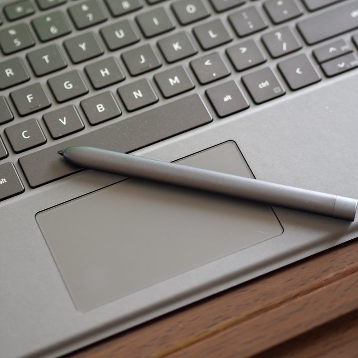 A close-up of the Dell Latitude 7320 Detachable's pen and keyboard.