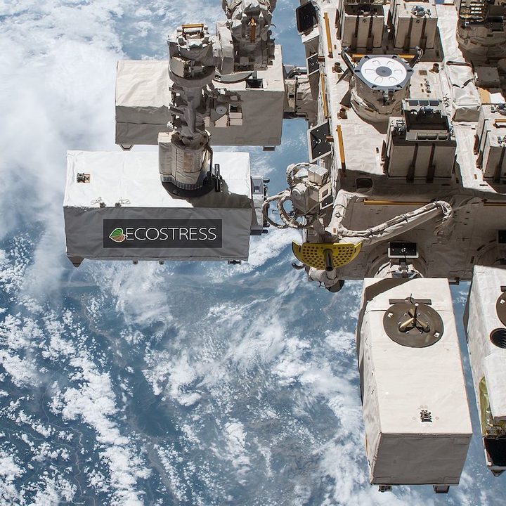 The ECOSTRESS instrument attached to the ISS.