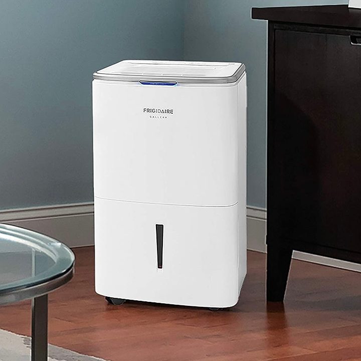Frigidaire FGAC5044W1 in a living room.