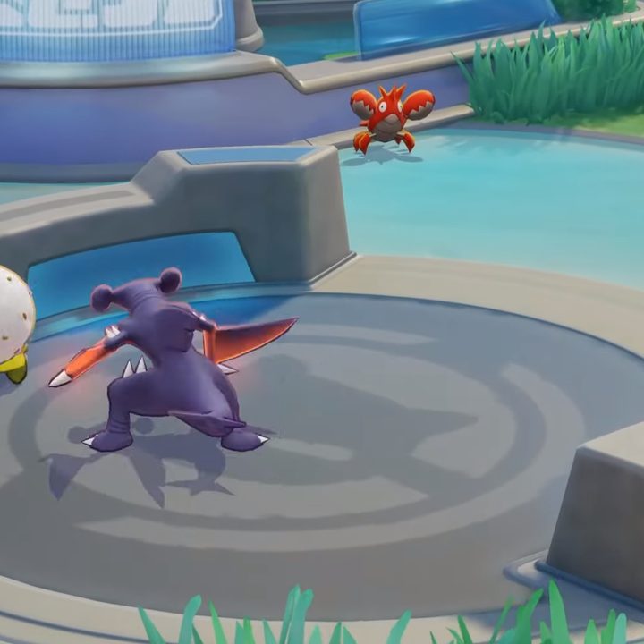 Garchomp fighting Eldegoss in Pokemon Unite.