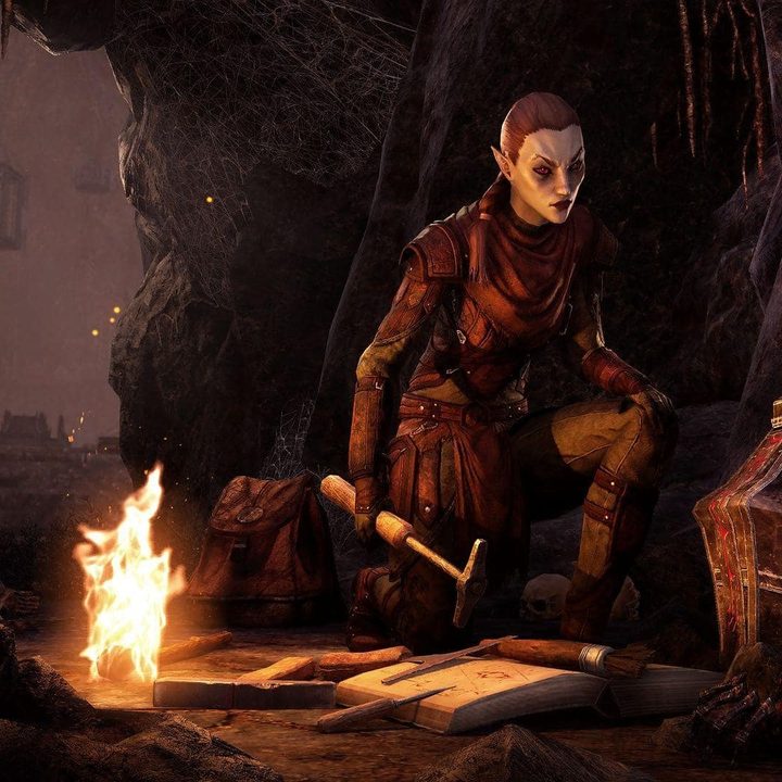 Mirri Elendis sneaking through a cave.
