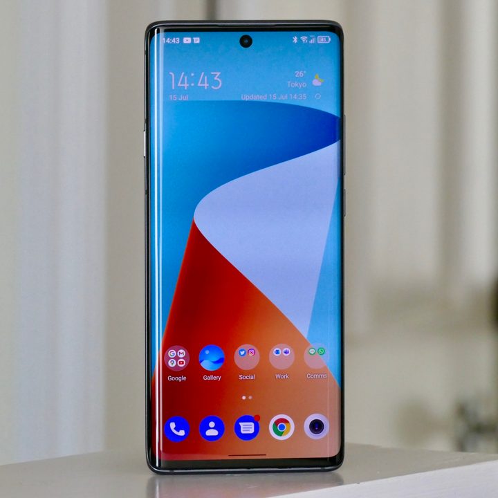 TCL 20 Pro 5G's screen.