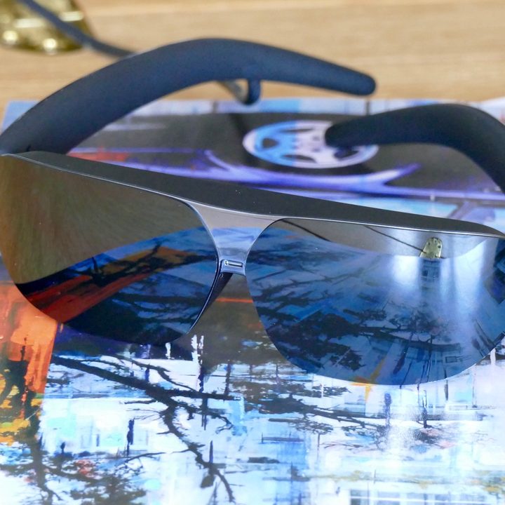 TCL NXTWear G seen from the front.