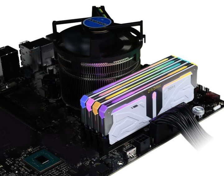 Zadak DDR5 memory modules in motherboard.