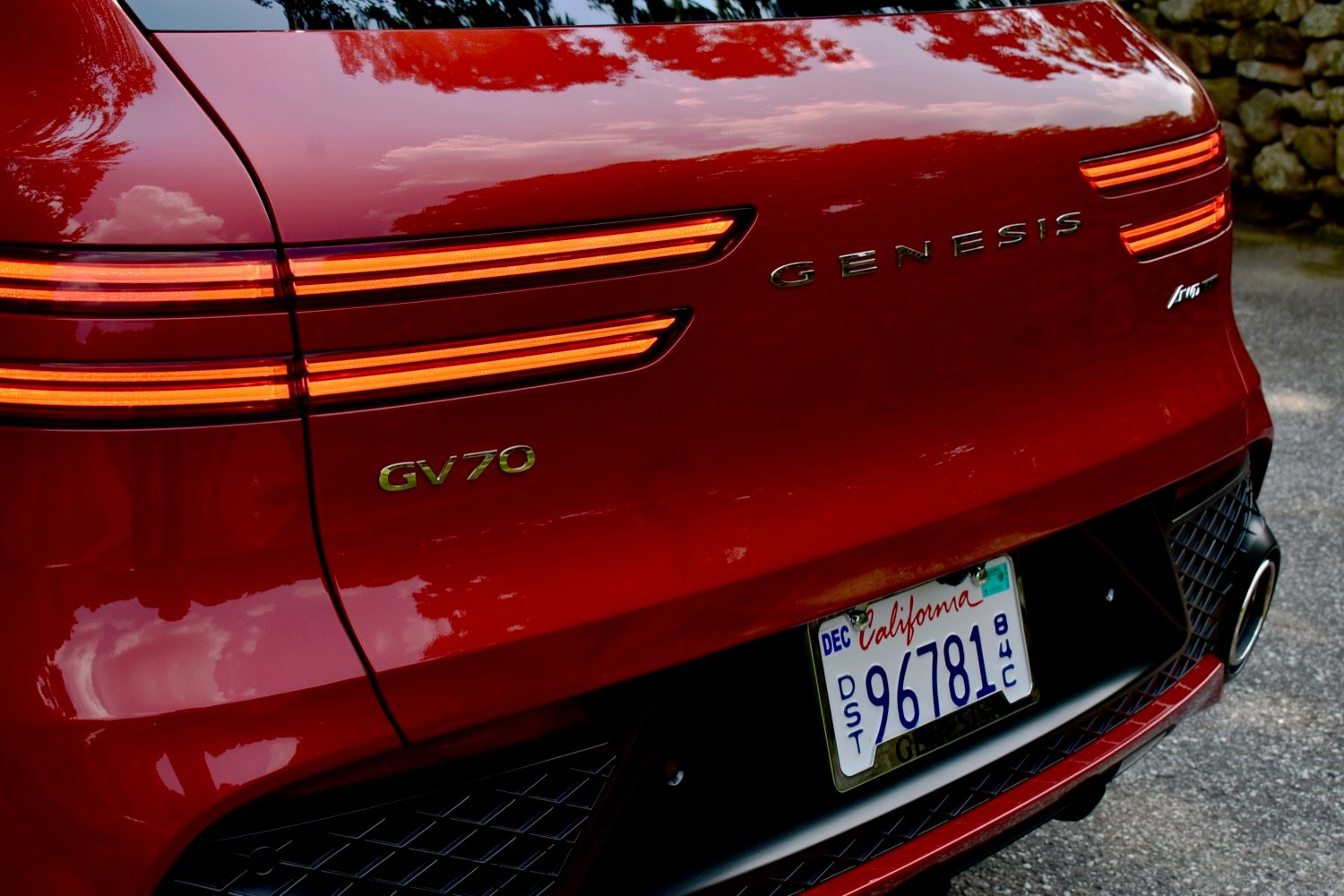 The 2022 Genesis GV70's taillights