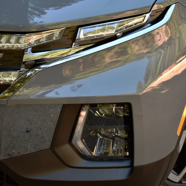 The 2022 Hyundai Santa Cruz's headlights.